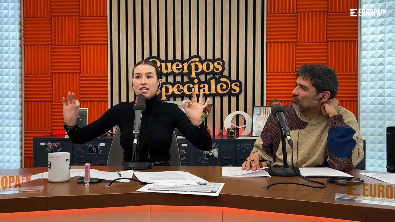 Eva le grita a una nube Eva le grita a una nube
