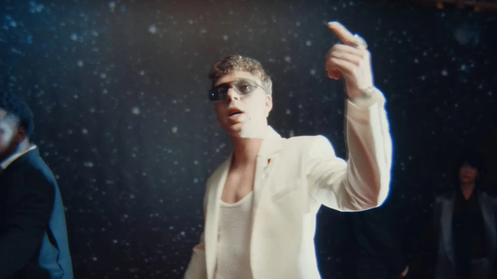 Quevedo en el videoclip de 'Duro' Quevedo en el videoclip de 'Duro'