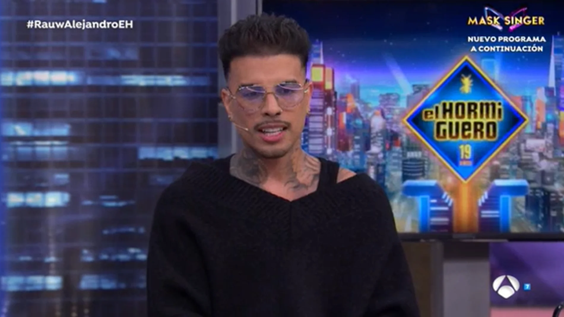 Rauw Alejandro para su entrevista en 'El Hormiguero' para mandar ánimos por la DANA: "El pueblo tiene que apoyar al pueblo" Rauw Alejandro para su entrevista en 'El Hormiguero' para mandar ánimos por la DANA: "El pueblo tiene que apoyar al pueblo"