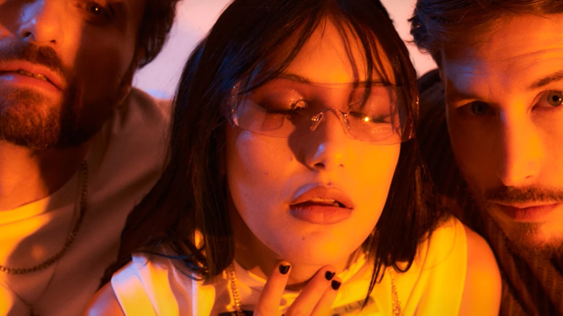 K!ngdom en la portada de 'Eterno verano (Para siempre)' K!ngdom en la portada de 'Eterno verano (Para siempre)'