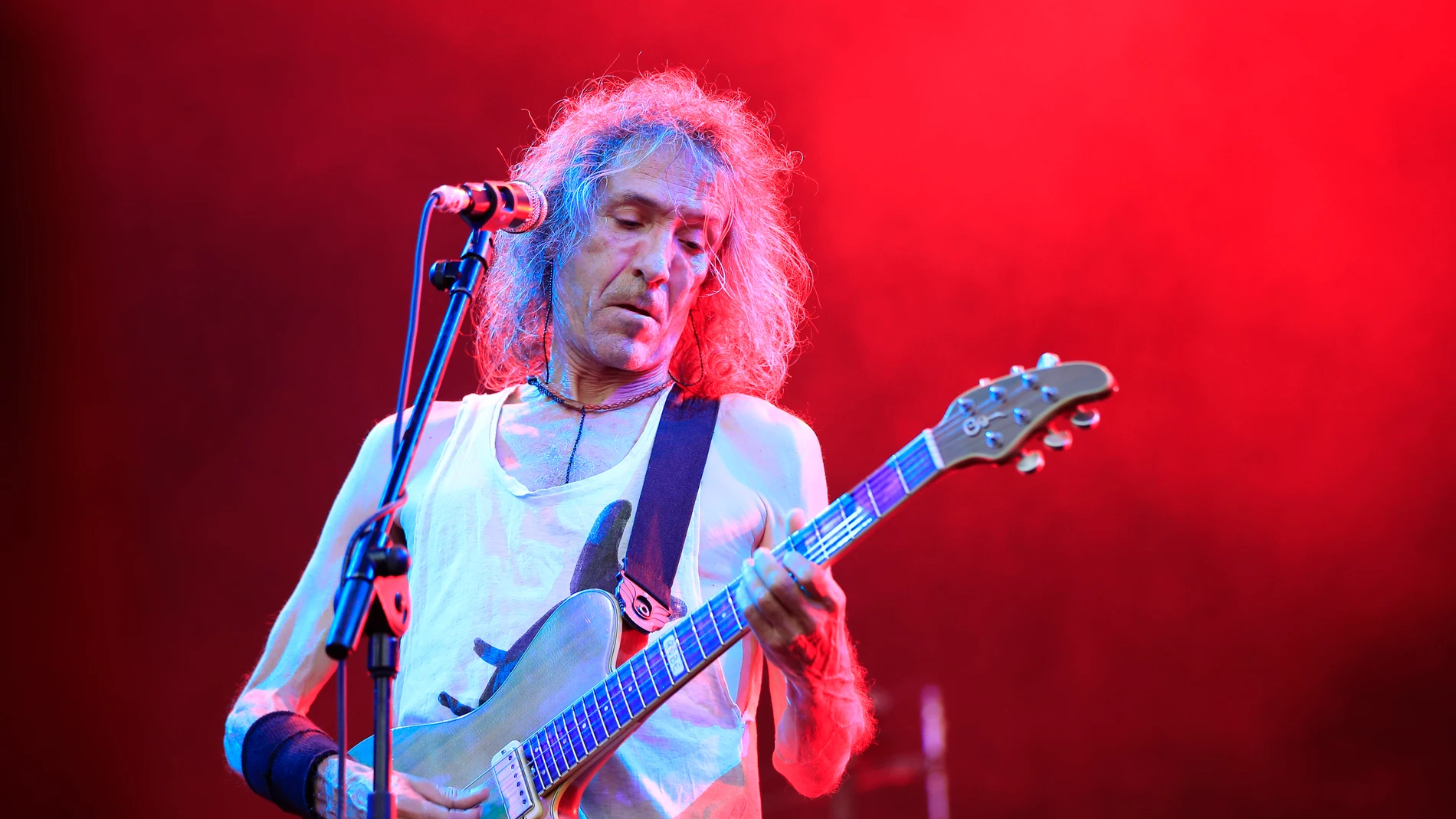 Robe Iniesta cancela de urgencia sus conciertos por un tromboembolismo pulmonar Robe Iniesta cancela de urgencia sus conciertos por un tromboembolismo pulmonar