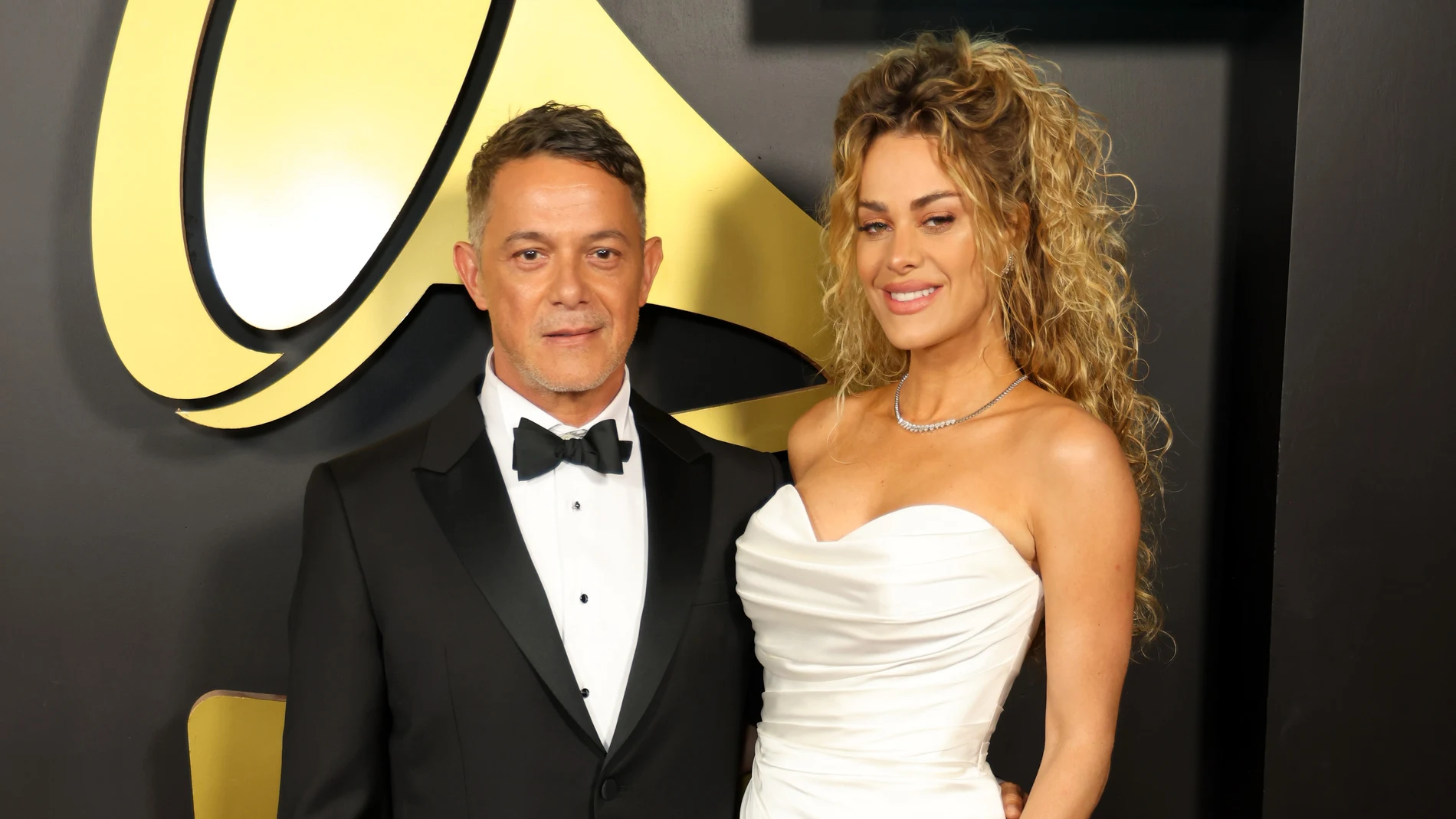 Alejandro Sanz y Candela Márquez en la Gala Persona del Año de los Latin Grammy en 2024 Alejandro Sanz y Candela Márquez en la Gala Persona del Año de los Latin Grammy en 2024
