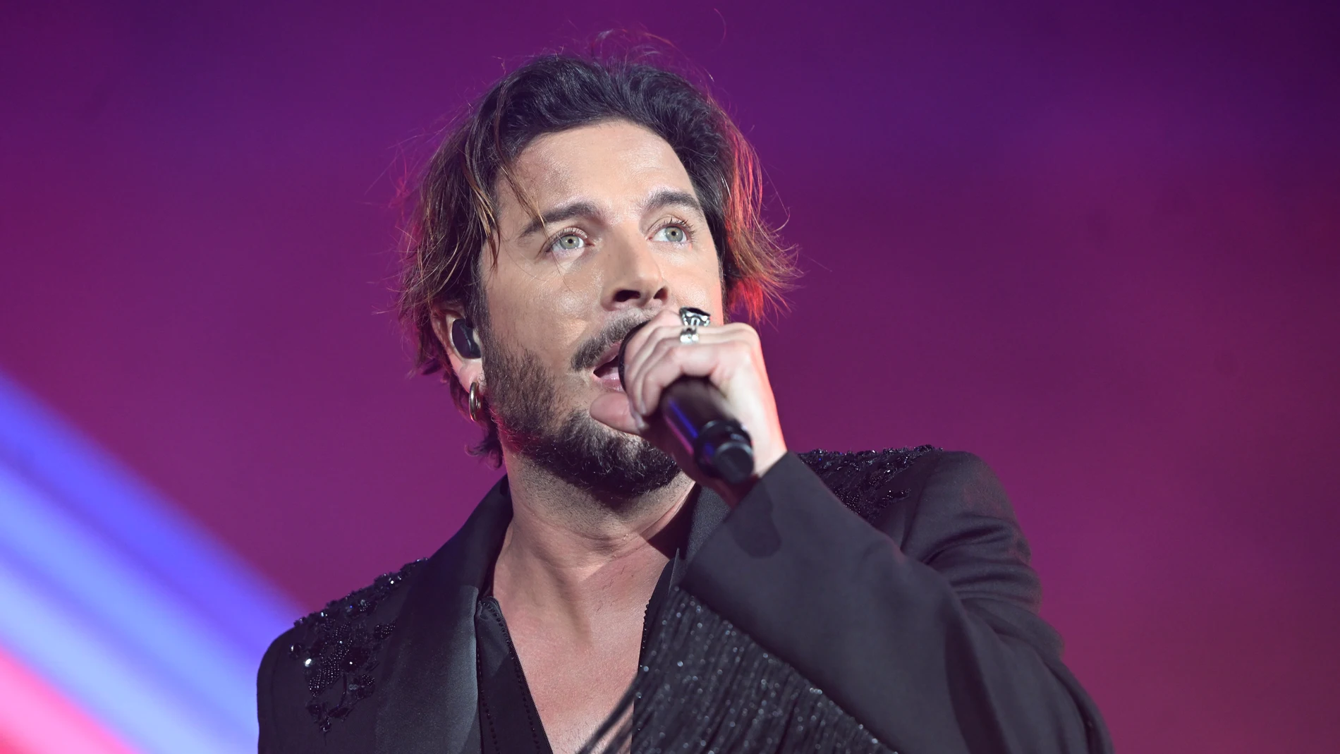 Manuel Carrasco en el concierto solidario Play & Music For Help celebrado en el Metropolitano de Madrid Manuel Carrasco en el concierto solidario Play & Music For Help celebrado en el Metropolitano de Madrid