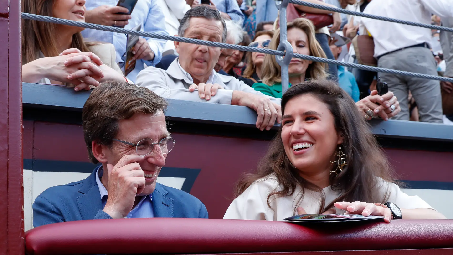 José Luis Martínez-Almeida y Teresa Urquijo en Las Ventas en junio de 2023 José Luis Martínez-Almeida y Teresa Urquijo en Las Ventas en junio de 2023