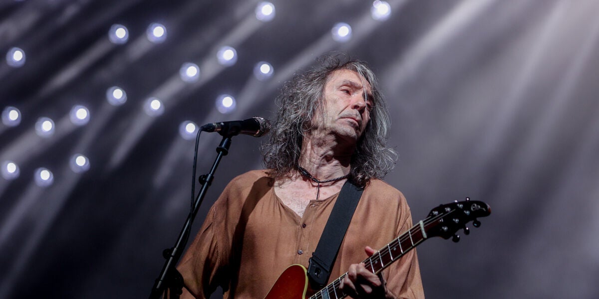 Robe Iniesta en concierto en 2024