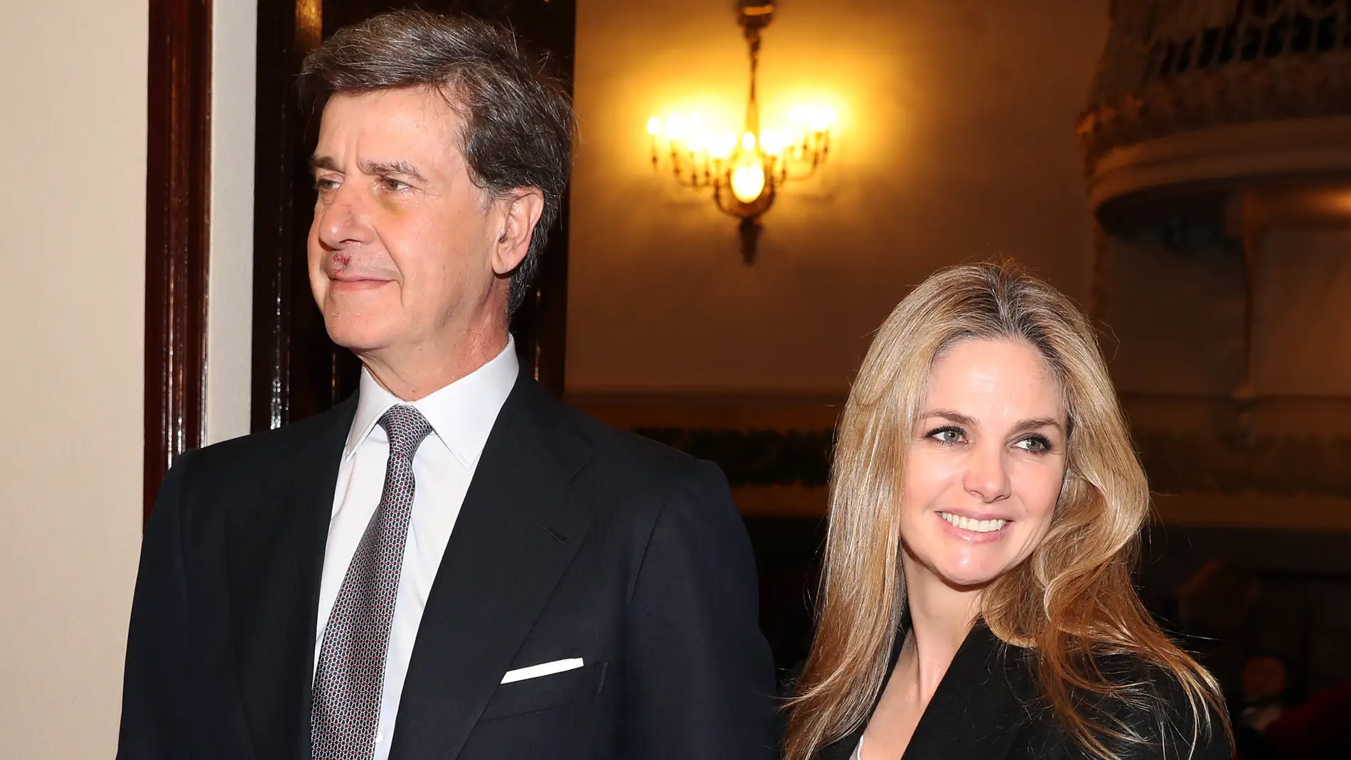 Genoveva Casanova y Cayetano Martínez de Irujo en 2020 Genoveva Casanova y Cayetano Martínez de Irujo en 2020