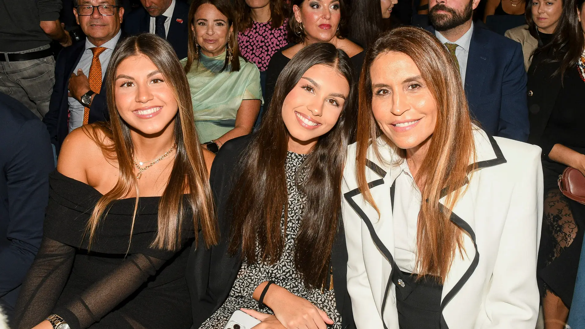 Susana Saborido y sus hijas Daniela y Salma Susana Saborido y sus hijas Daniela y Salma