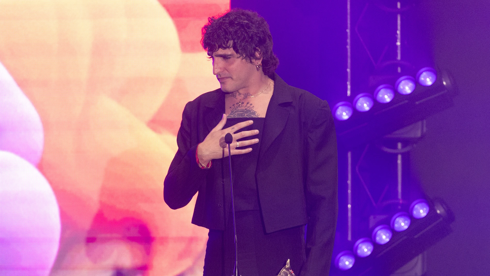 La Dani recogiendo su premio Feroz en 2024 a mejor actor de reparto en una película La Dani recogiendo su premio Feroz en 2024 a mejor actor de reparto en una película