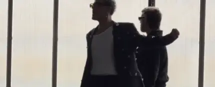 Abraham Mateo y Soge Culebra interpretan 'Rayos de luz'. Abraham Mateo y Soge Culebra interpretan 'Rayos de luz'.