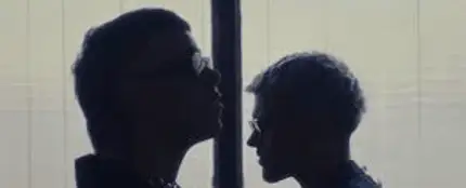 Abraham Mateo le canta a la esperanza en 'Rayo de luz', su nueva colaboración con Soge Culebra Abraham Mateo le canta a la esperanza en 'Rayo de luz', su nueva colaboración con Soge Culebra