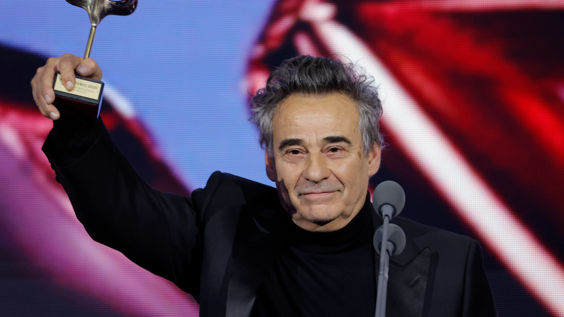 Eduard Fernández, ganador en los Premios Feroz 2025 como Mejor actor protagonista por 'Marco' Eduard Fernández, ganador en los Premios Feroz 2025 como Mejor actor protagonista por 'Marco'