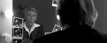 The Spanish King, en el videoclip de 'Desde que tú estás' de Alfred García The Spanish King, en el videoclip de 'Desde que tú estás' de Alfred García