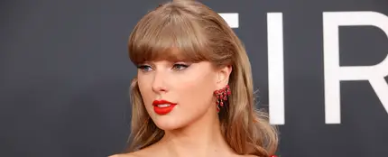 Taylor Swift arrasa en la alfombra roja de los Premios Grammy 2025 Taylor Swift arrasa en la alfombra roja de los Premios Grammy 2025