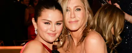 Selena Gómez y Jennifer Aniston en los Globos de Oro 2024 Selena Gómez y Jennifer Aniston en los Globos de Oro 2024