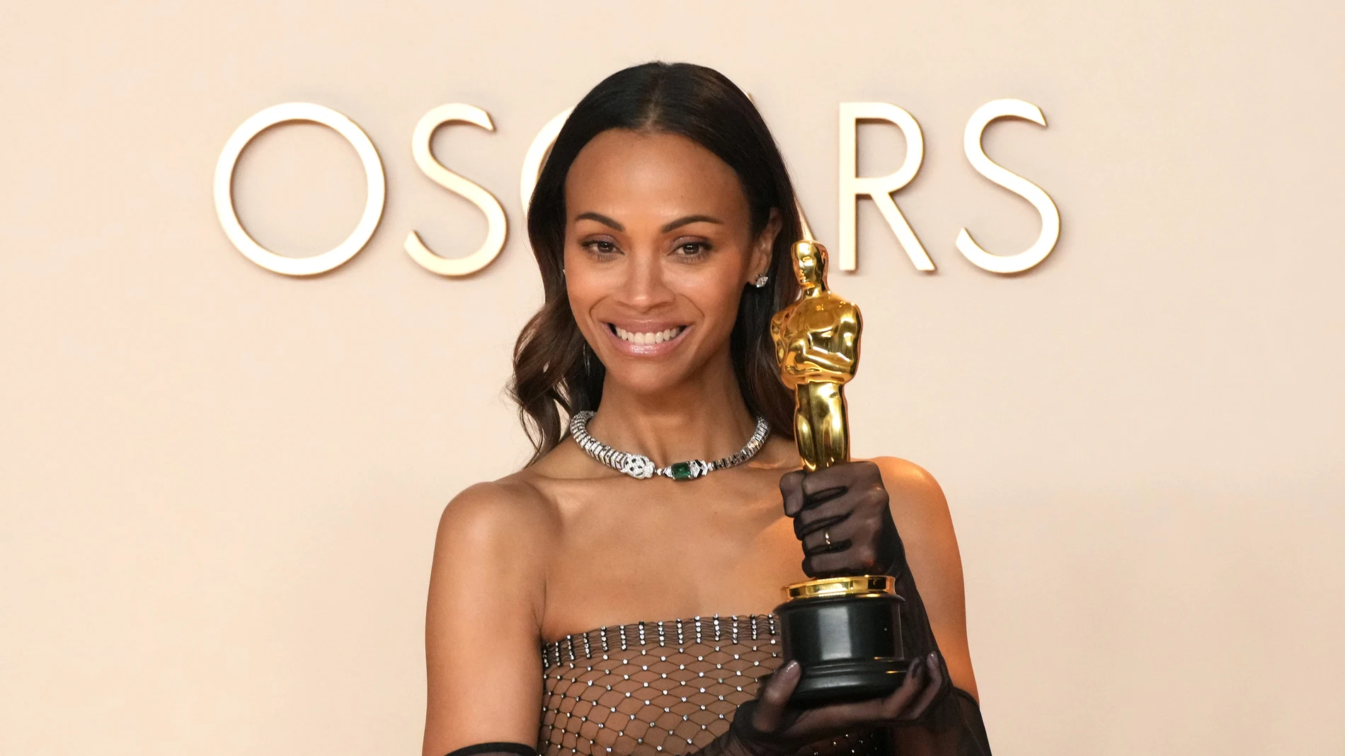 Zoe Saldaña, ganadora a la Mejor actriz de reparto por 'Emilia Pérez' en los Premios Oscar 2025 Zoe Saldaña, ganadora a la Mejor actriz de reparto por 'Emilia Pérez' en los Premios Oscar 2025