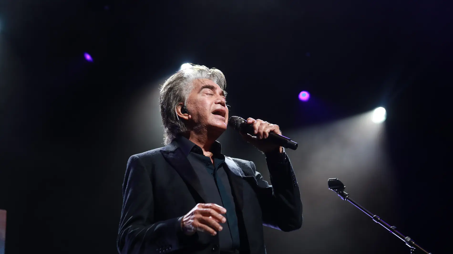 El cantante 'El Puma' El cantante 'El Puma'