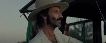 Leiva en el videoclip de 'El polvo de los días raros' Leiva en el videoclip de 'El polvo de los días raros'