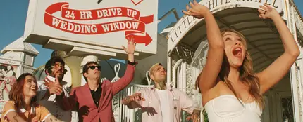 La La Love You, en el videoclip de 'Una boda en Las Vegas' La La Love You, en el videoclip de 'Una boda en Las Vegas'