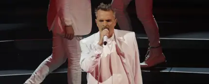 El cantante Miguel Bosé en un concierto en México El cantante Miguel Bosé en un concierto en México