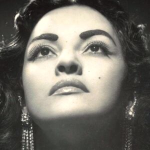 Latina: Mujer, música y glamour en la Colección Gladys Palmera 