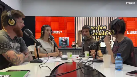 Eva Soriano, Nacho García, Dani Piqueras y Alba Cordero cuentan qué compraron en el supermercado durante el apagón Eva Soriano, Nacho García, Dani Piqueras y Alba Cordero cuentan qué compraron en el supermercado durante el apagón