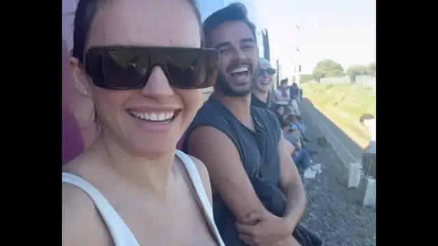 Melody en un tren durante el apagón de España