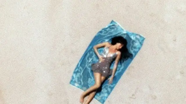 Aitana, en el videoclip de '6 de febrero'.
