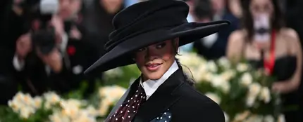 Rihanna anuncia su tercer embarazo con un espectacular look en la Met Gala Rihanna anuncia su tercer embarazo con un espectacular look en la Met Gala