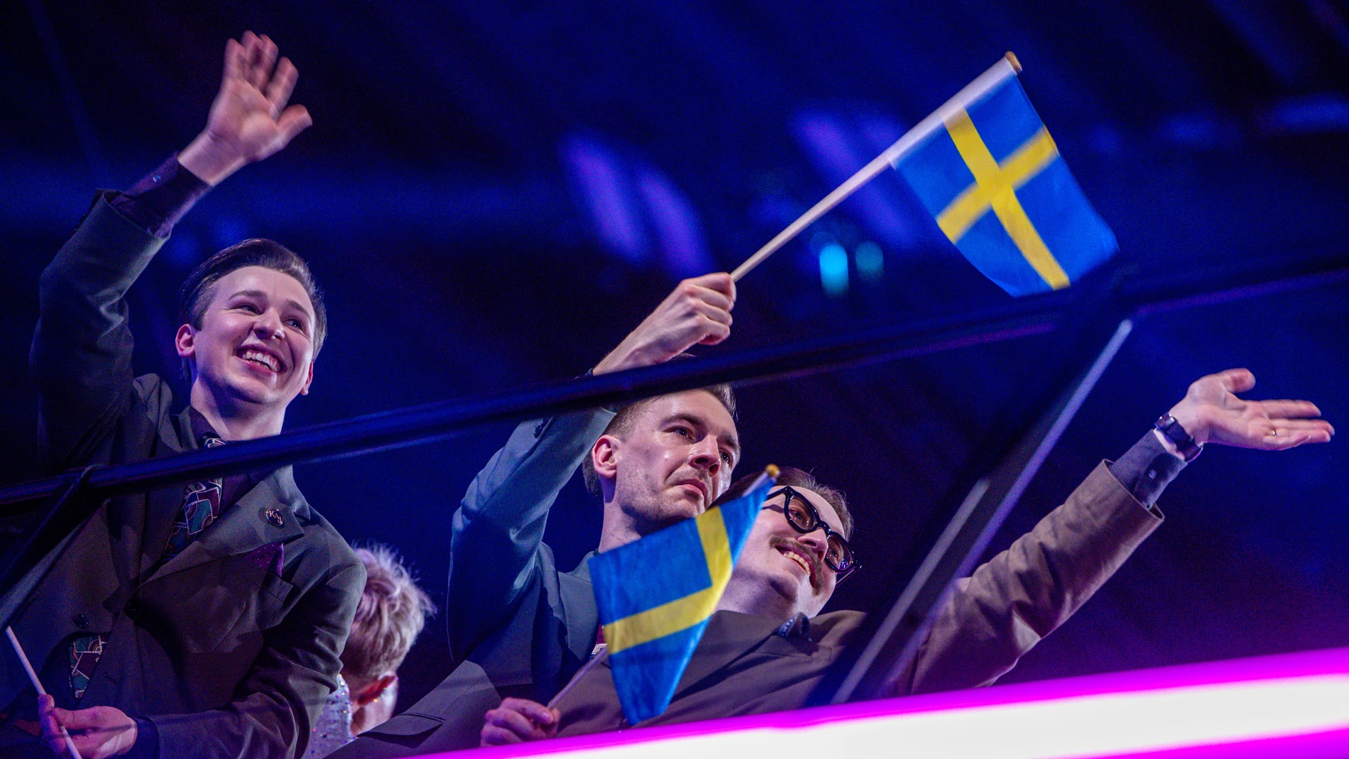 Los representantes de Suecia, el grío finlandés KAJ, en la primera semifinal de Eurovisión 2025. Los representantes de Suecia, el grío finlandés KAJ, en la primera semifinal de Eurovisión 2025.