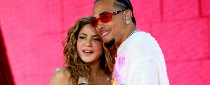Shakira invita a Ozuna para cantar 'Monotonía' en su concierto en Nueva York