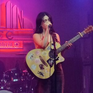 Candela Gómez en directo en el Café Berlín de Madrid
