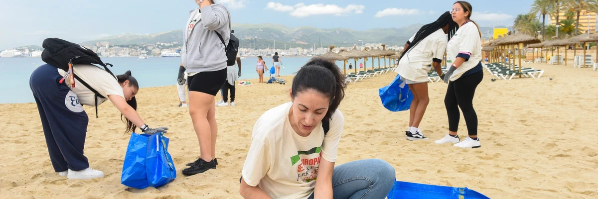 Activamos la ALERTA ECO de Europa FM en la playa de Palma Activamos la ALERTA ECO de Europa FM en la playa de Palma