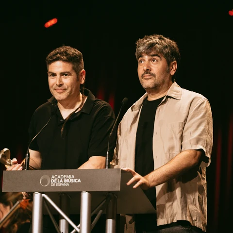 Estopa recogió dos premios en la gala de la Academia de la Música de España Estopa recogió dos premios en la gala de la Academia de la Música de España