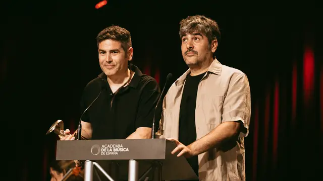 Estopa recogió dos premios en la gala de la Academia de la Música de España