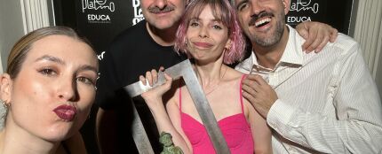 Eva Soriano, Carlos Langa, Alba Cordero y Nacho García, con el Premio Berlanga al Humor