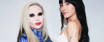 Alaska y Aitana colaboran en 'La chica perfecta' del disco 'Cuarto azul'. Alaska y Aitana colaboran en 'La chica perfecta' del disco 'Cuarto azul'.