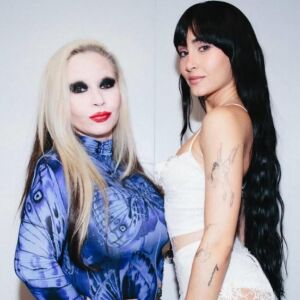 Alaska y Aitana colaboran en 'La chica perfecta' del disco 'Cuarto azul'.