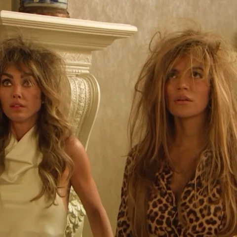 Karol G se convierte en una villana de telenovela en el 'teaser' de 'Tropicoqueta' Karol G se convierte en una villana de telenovela en el 'teaser' de 'Tropicoqueta'