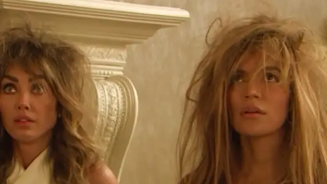 Karol G se convierte en una villana de telenovela en el 'teaser' de 'Tropicoqueta'