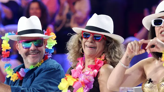 Manel Fuentes da la bienvenida al verano en el arranque de la undécima gala de Tu cara me suena