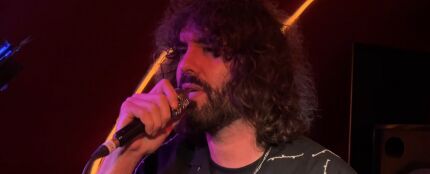 Mikel Izal en Local de Ensayo Europa FM