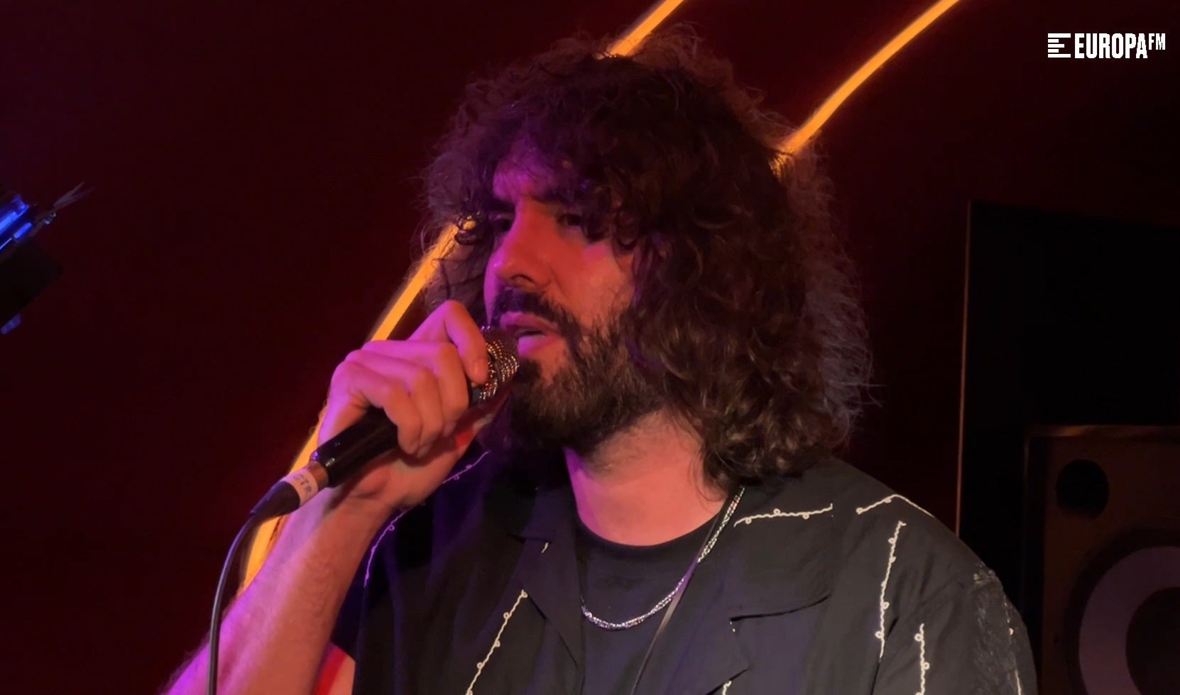 Mikel Izal en Local de Ensayo Europa FM Mikel Izal en Local de Ensayo Europa FM