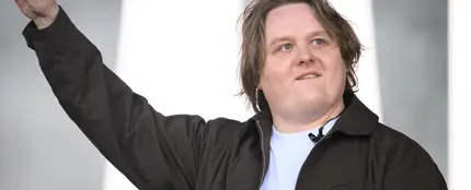 Lewis Capaldi en Glastonbury 2025 Lewis Capaldi en Glastonbury 2025