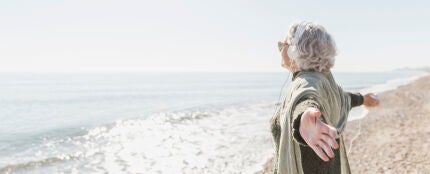 Señora en la playa