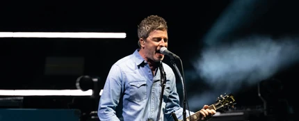 Noel Gallagher de Oasis en Cardiff Noel Gallagher de Oasis en Cardiff
