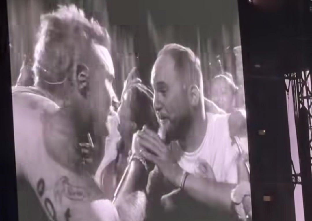 Edgar explica cómo se siente tras cantar con Robbie Williams en Barcelona: "Estoy en una nube" episode artwork