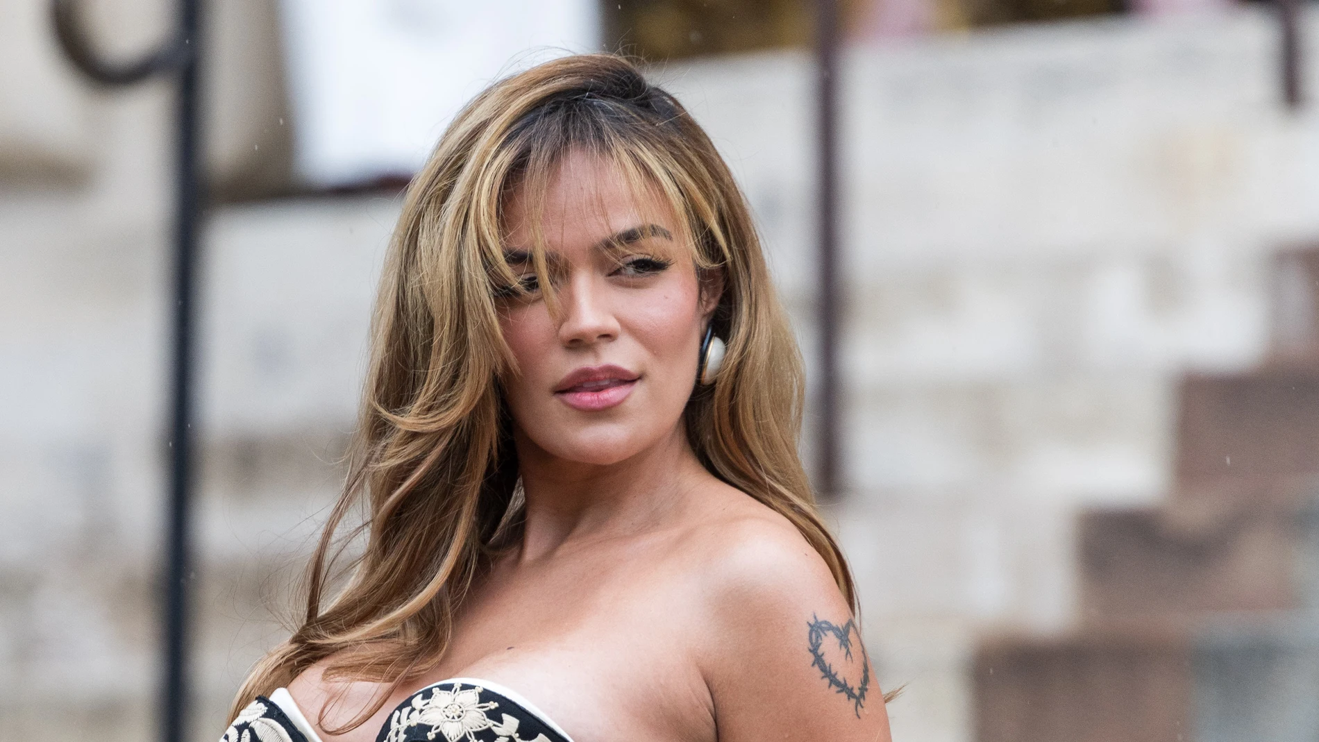 Karol G en la Semana de la Moda de París Karol G en la Semana de la Moda de París