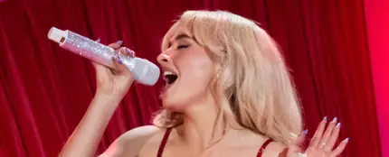Sabrina Carpenter enseña el trailer de 'Man's Best Friend' en el Lollapalooza Sabrina Carpenter enseña el trailer de 'Man's Best Friend' en el Lollapalooza