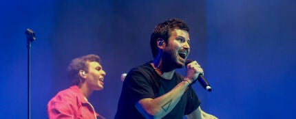 Taburete sorprende con un concierto en El Naútico de San Vicente do Mar