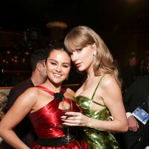 Selena Gomez y Taylor Swift Premios Globo de Oro